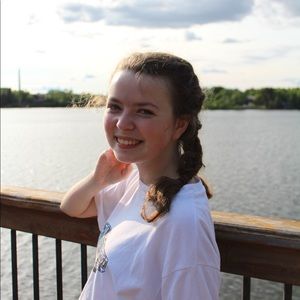 Meet your Posher, Emily